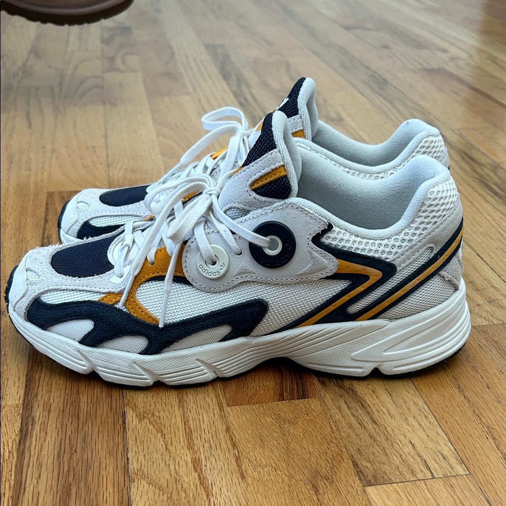Adidas sneakers - Picture 3 of 8